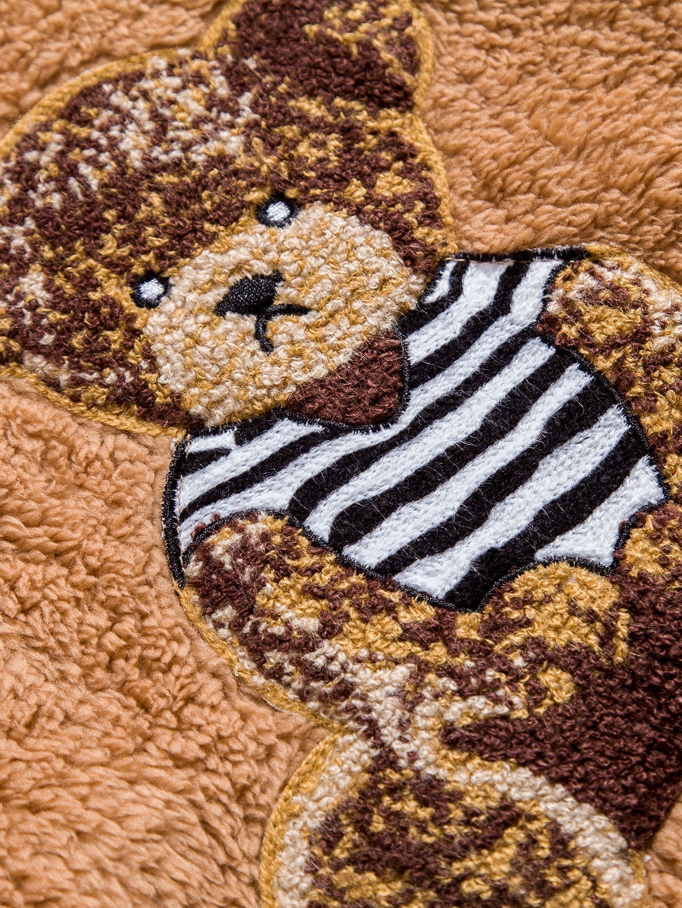ALVARDE Bear Embroidered Hoodie