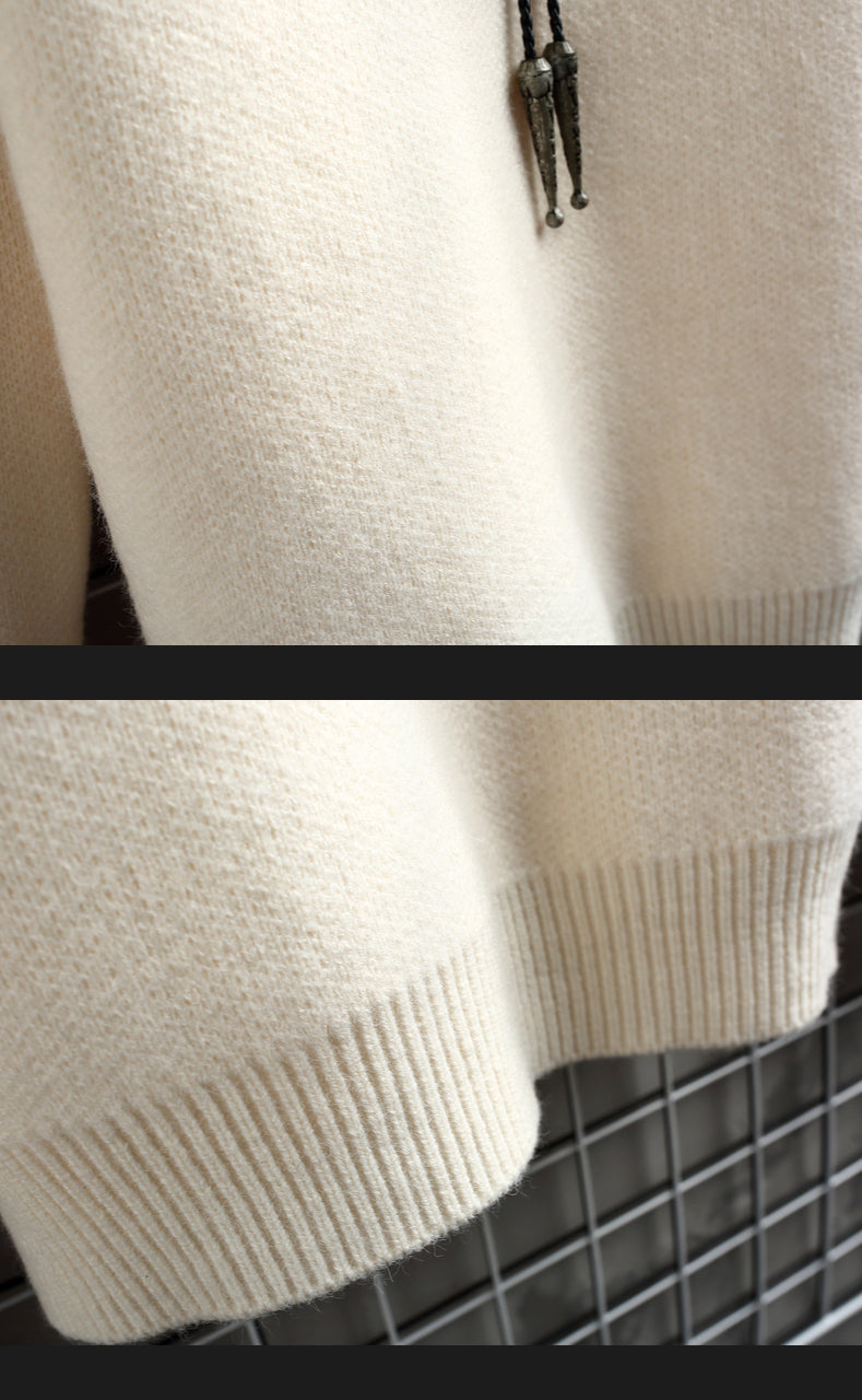 ALVARDE Turtleneck Sweatshirt