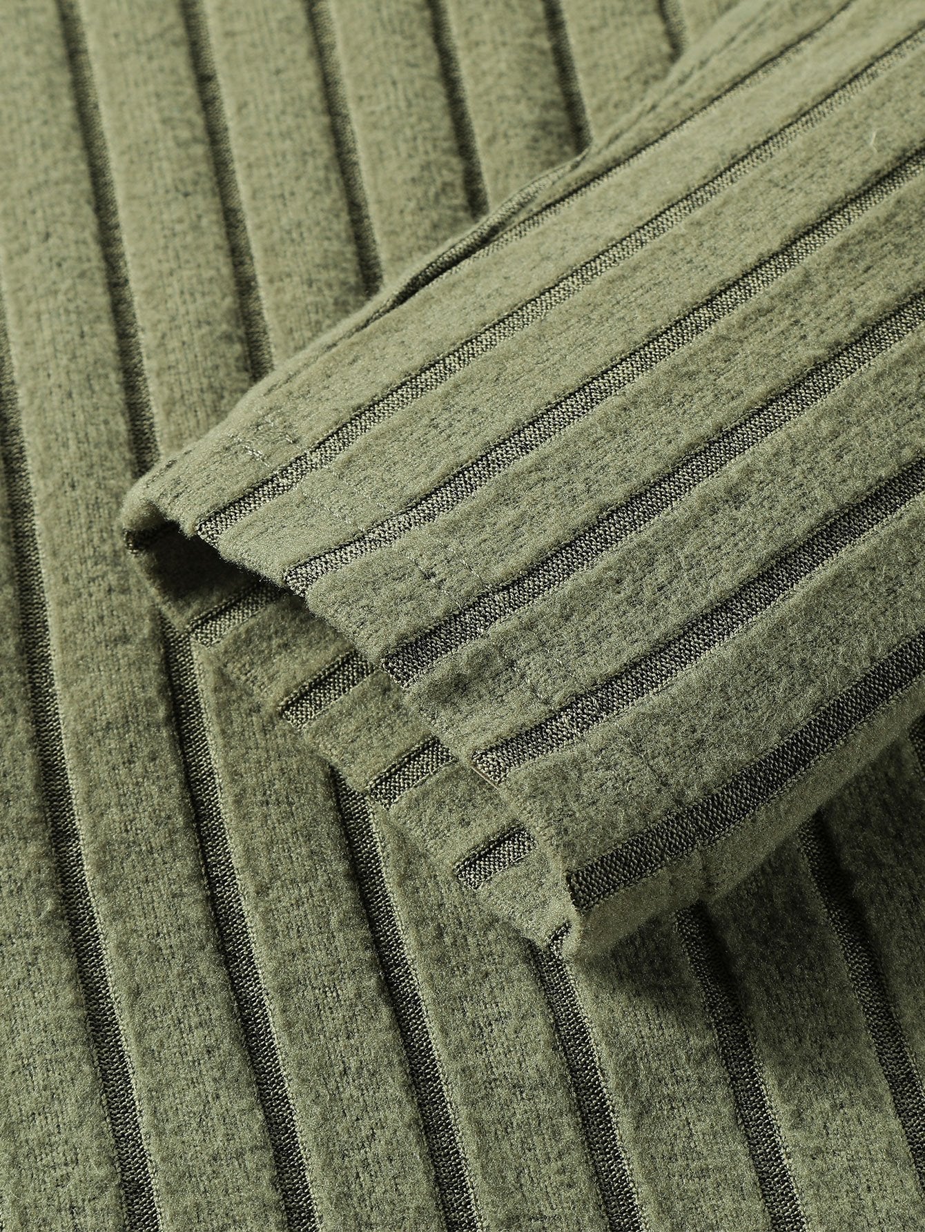 ALVARDE Knit Ribbed Sweatshirt